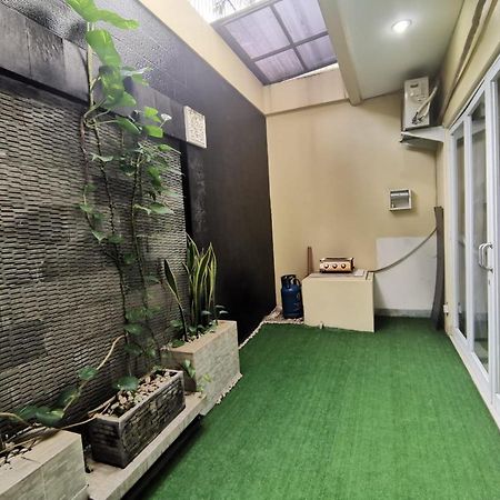 Platinum Setramurni Guest House Bandung 3Br Exteriér fotografie