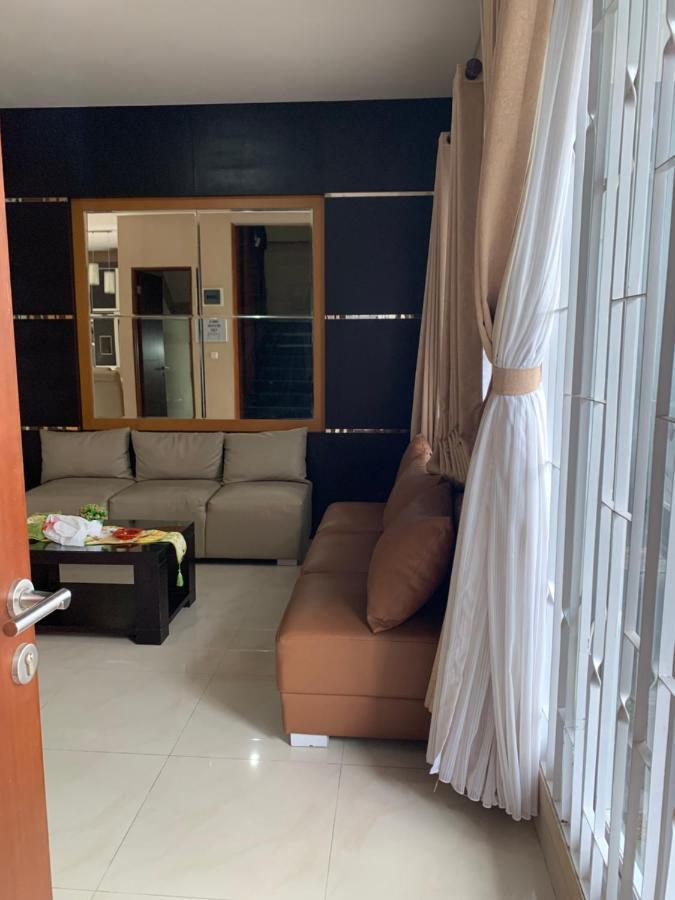 Platinum Setramurni Guest House Bandung 3Br Exteriér fotografie